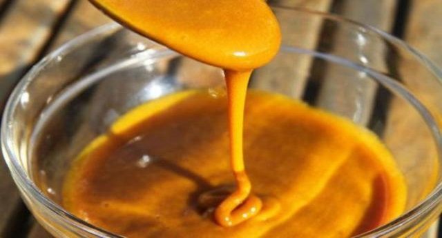 Curcuma e miele: lo straordinario antibiotico del tutto naturale contro freddo e mal di gola