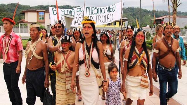 Gli indigeni Waorani vincono contro i petrolieri: salvi dalle trivelle 200mila ettari di Amazzonia